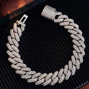 Pulsera de Cadena Cruzada Hiphop de Lujo con Moissanita Chapada en Oro y Plata 925, Corte Brillante, Engaste de Garra, Estilo de Eslabones, Unisex, para Uso Diario - Product Image 3
