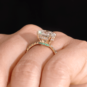 Bague de fiançailles et de mariage SATVIK RATNA Luxury Big Bold Beautiful, 4 carats de diamant de laboratoire avec halo caché, bande accentuée, or 14 carats, certifiée IGI - Product Image 2