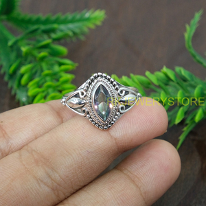 Anillo de Plata de Ley 925 con Cuarzo Místico, Corte Marquesa, Topacio Místico Arcoíris, Anillo Hecho a Mano, Diseño Vintage, Anillo de Diseñador para Mujer - Product Image 5