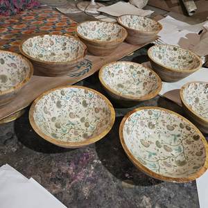 Bol en bois imprimé fait main avec finition de qualité alimentaire supérieure, bol en bois imprimé élégant pour les maisons modernes et traditionnelles - Product Image 4