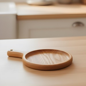 Plateau rond en bois simple, idéal pour la cuisson de pizzas et le service de sandwichs, planche en bois naturel et élégante vaisselle de cuisine en provenance d'Inde - Product Image 1