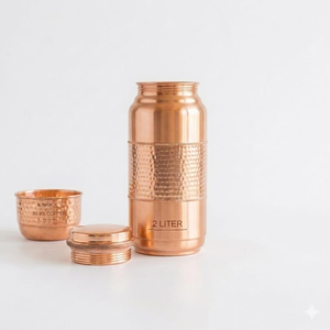 Bouteille d'eau en cuivre martelé artisanal 2 litres, récipient ayurvédique en cuivre pur, réutilisable, pour le bien-être et l'hydratation, traditionnelle - Product Image 3