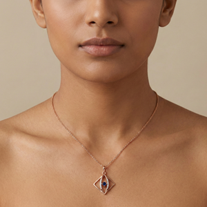 Colgante de Oro Rosa con Diamante Natural de 0.08 Quilates, Corte Brillante Redondo, Claridad VS SI, Certificado IGI, Diseño Elegante y Lujoso - Product Image 1