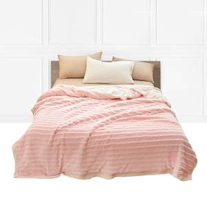 Manta de Felpa Suave y Acogedora de Color Rosa Coral, Cobija Cálida para Sofá Cama, Decorativa para Sala de Estar y Dormitorio - Product Image 3
