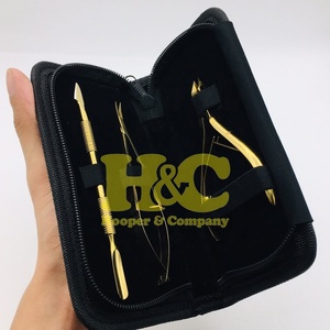 ชุดทำเล็บมือและเล็บเท้าสแตนเลสสตีลแบบพกพา รุ่น New Gold Nipper And Pusher Scissor  สำหรับทุกเพศ  แบบยั่งยืน  ชุดสีทอง - Product Image 4