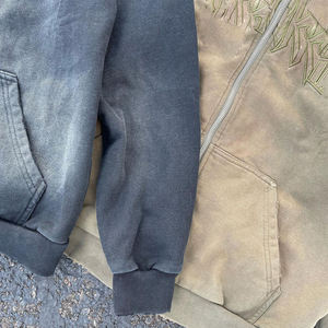 Hoodie unisexe 100% personnalisable, style streetwear très demandé, effet délavé à l'acide, effet délavé soleil, broderie et patchs usés sur mesure - Product Image 3