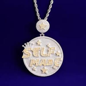 Colgante Hip Hop Iced Hecho a Mano para Hombre, Acabado Plateado, Engaste de Plata 925, Piedras de Moissanita Brillantes con Corte Brillante - Product Image 2