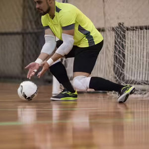 Ballon de Futsal Professionnel Personnalisé Cousu à la Machine – Fabricant OEM – Léger, Durable, pour Entraînement et Match - Product Image 3