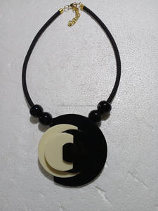 Artesanía de resina ecológica sostenible Combinación lujosa de cuerno pulido y encanto rústico de resina texturizada de cuerno crudo - Product Image 6