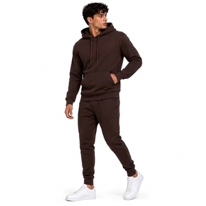 Ensemble de survêtement streetwear léger marron à capuche pour homme, manches longues, couleur unie, décontracté, avec poches latérales et taille élastique, idéal pour l'hiver - Product Image 1
