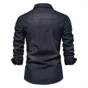 Camisa de mezclilla clásica para hombre, de manga larga, informal, con botones, de algodón azul, para uso diario, actividades al aire libre y estilo casual elegante - Product Image 3