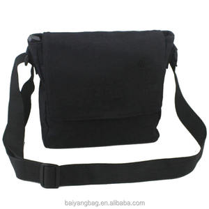 กระเป๋าสะพายข้าง Navrit Creation Vintage Messenger สำหรับผู้ชาย พร้อมตัวล็อคแบบหัวเข็มขัด ขนาด 24x22x7 ซม. - Product Image 3