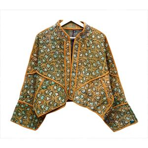 เสื้อผู้หญิงพรีเมียม คันธา คอจีน แขนปกติ ผ้าฝ้ายสั้น ระบายอากาศได้ดี แห้งเร็ว ลายเส้นวาดมือ เป็นมิตรกับสิ่งแวดล้อม - Product Image 1