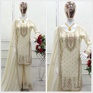 Robe de mariée pakistanaise très demandée, Salwar Dupatta blanc et noir en rayonne à séchage rapide, Salwar Kameez pour les fêtes et les festivals - Product Image 4