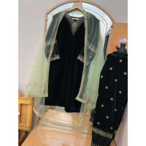 Traje de Fiesta Verde para Mujer de Diseño con Bordado de Terciopelo, Conjunto de Pantalón y Dupatta, 100% Poliéster - Product Image 4