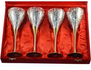 Ensemble de gobelets à vin en laiton pur plaqué argent |   Calice en laiton gravé de luxe moderne |   Verres à vin décoratifs élégants à pied doré - Product Image 4