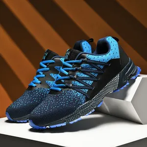 Zapatillas deportivas de suela gruesa 2025 para jóvenes, transpirables de malla, tendencia primavera-verano, estilo coreano, grandes, en blanco y negro, para caminar. - Product Image 2