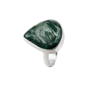 Bague Statement Unique en Argent Sterling 925 avec Pierre Précieuse Naturelle de Séraphinite, Forme Triangulaire, Bijou de Créateur Fait Main pour Femme et Unisexe - Product Image 1