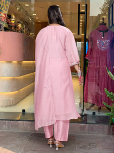 Best Selling Women's Pink Color Chanderi Silk Embroidery <b>Kurti</b> with Chanderi Silk Pant Organza Dupatta Set - Product Image 6