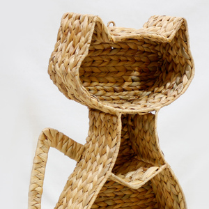 Estante de varios niveles de jacinto de agua de mimbre costero de alta calidad, diseño duradero en forma de gato para exhibición en el hogar - Product Image 2