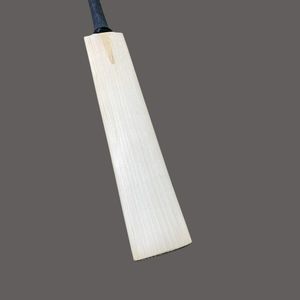 Batte de cricket professionnelle en saule anglais, logo personnalisé, légère, pour droitier, haute performance, avec housse pour jeu polyvalent - Product Image 5