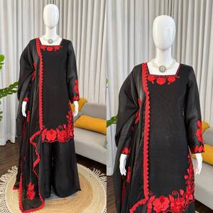 NOUVEAU LANCEMENT : Ensemble Salwar Kameez Traditionnel Pakistanais en Tissu Coton Fendi pour Femme, avec Haut, Bas et Dupatta en Coton Intérieur, Idéal pour les Fêtes - Product Image 6