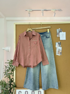 L1311059 Camisa de Mujer Oversize con Rayas Verticales, Manga Larga, Estilo Coreano Casual, Mezcla de Algodón, Ajuste Holgado, Blusa con Bolsillos, Venta al por Mayor - Product Image 6