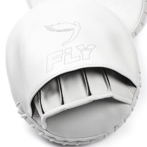 แผ่นซ้อมมวยแบบ Fly Focus Pad รุ่นขายดีที่สุด ผลิตตามสั่ง วัสดุหนังคุณภาพสูง พร้อมโลโก้สั่งทำ สำหรับฝึกซ้อม CP-FM-05 - Product Image 2