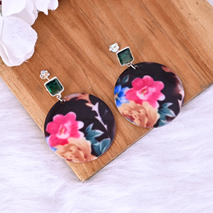 Boucles d'oreilles pendantes en résine avec tourmaline verte hydro et nacre |   Argent sterling 925 - Product Image 3
