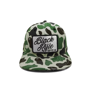 Gorra Snapback Estructurada de 6 Paneles con Estampado de Camuflaje Personalizado, Parche de Letras Tejidas y Visera Plana, Gorras de Camuflaje Personalizables - Product Image 3