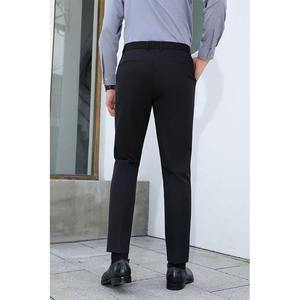 กางเกงสูทลำลองทรงตรงเอวกลางผ้ายืดเข้ารูปสำหรับผู้ชาย - Product Image 2