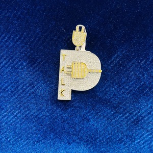 Collar con Colgante de Oro de 18K con Micro Pavé de Moissanita 5A para Hombre, Estilo Hip Hop, Venta al por Mayor - Product Image 5