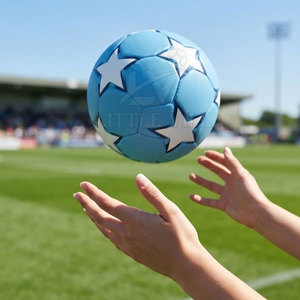 Balón de Fútbol Promocional Popular, Impresión Personalizada, Alta Calidad, Cómodo y Ligero, Servicio OEM, para Clubes Deportivos, Equipos Escolares - Product Image 3