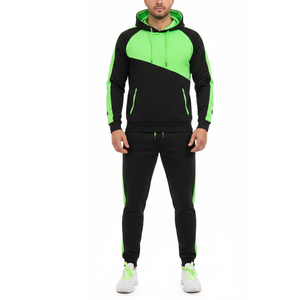 Ensemble de survêtement noir pour homme personnalisé, avec sweat à capuche asymétrique vert fluo et pantalon, deux pièces, style streetwear, pour la gym et le sport - Product Image 1