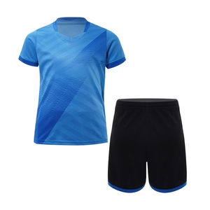 Nouvel ensemble d'uniformes de football personnalisés 2025 – Maillot respirant sublimé à manches courtes en mesh pour entraînement, personnalisable pour équipe - Product Image 2