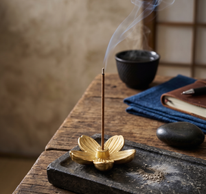 Antique Metal <b>Incense</b> Burner Stick <b>Holder</b> Modern & Organic <b>Incense</b> <b>Holder</b> with High Quality Flower Design <b>Incense</b> Burner - Product Image 1