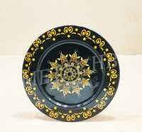 Assiette de présentation décorative en acier inoxydable avec motif floral mandala émaillé, assiette de table ronde en métal pour la mise en scène des tables événementielles