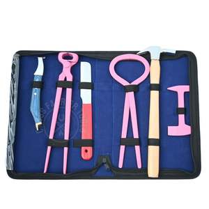 Kit professionnel d'outils de ferrage avec marteau à clous, pince à sabots de 14 pouces, polisseur, couteau à boucle en laiton et testeur de sabots - Product Image 1
