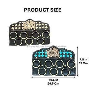 Soporte de Pared para Bufandas de Cuero con Diseño Floral y Cuadros, Hecho a Mano, Personalizable (OEM/ODM), Organizador de Decoración para el Hogar con Anillo Metálico - Product Image 2