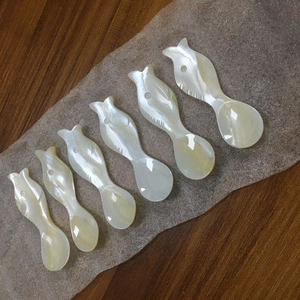 ช้อนรับประทานอาหารคาเวียร์แบบแฮนด์เมดเป็นมิตรต่อสิ่งแวดล้อมช้อนขัดกระจกมุกแม่ธรรมชาติหรูหราทนทาน - Product Image 1