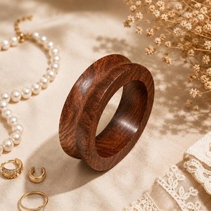 Brazalete de Madera Hecho a Mano de Estilo Retro Artístico con Diseño Personalizado, Joyería de Moda para Mujer por F S International - Product Image 3