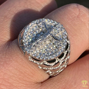 Bague audacieuse de luxe en argent sterling 925 avec diamant moissanite, face en pierre superposée et design latéral détaillé - Product Image 5