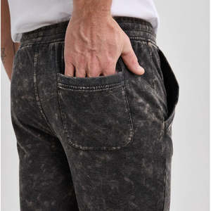 Pantalones Cortos Personalizados para Hombre con Lavado Ácido, Diseño Vintage, Algodón Pesado, Estampado Puff, Estilos Desgastados con Pedrería, Pantalones Cortos de Forro Polar - Product Image 3