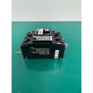Disjoncteur tripolaire Fuji SG53RCUL SG53RCUL-3 d'occasion – Pièces d'équipement semi-conducteur de la série Legacy - Product Image 3
