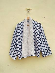 Chaqueta india hecha a mano 100% algodón, ecológica, acolchada, antiarrugas, transpirable, de secado rápido, con bolsillo frontal y cierre de botones cubiertos. - Product Image 3