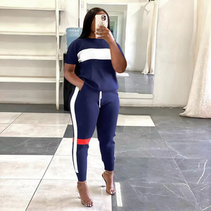 Conjunto Deportivo de Dos Piezas para Mujer, Pantalones Deportivos Ajustados con Estampado Personalizado, Ropa Deportiva Premium para Atletismo - Product Image 4