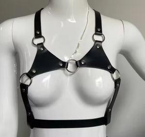 Soutien-gorge sexy gothique pour femme, ensemble de lingerie en cuir gothique avec jarretière, soutien-gorge et culotte, harnais de bondage avec chaînes et bretelles - Product Image 5