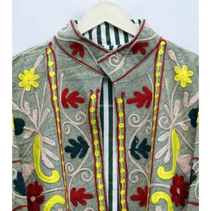 Chaqueta Boho de Invierno con Cuello Mandarín, Bordado Suzani, Ecológica, de Secado Rápido, Transpirable, con Diseño Floral de Algodón, Festiva - Product Image 5