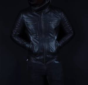 Chaqueta de Cuero Genuino de Piel de Oveja con Acabado de Lujo, Diseñada para Uso Diario en la Calle, Corte Moderno, Logotipo Frontal - Product Image 4