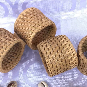 Anillos para Servilletas de Ratán Tejidos a Mano, Decoración de Mesa de Mimbre - Product Image 1